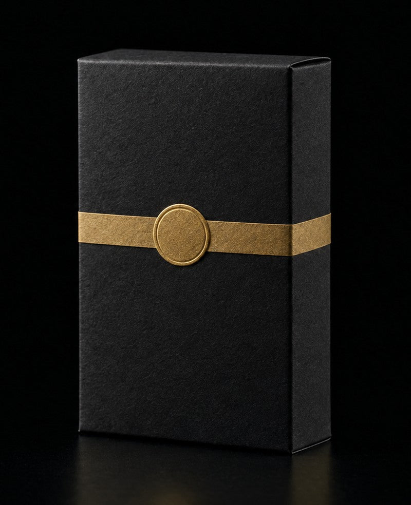 HOLYGRADE Überraschungsgeschenk – schwarze Box mit Goldsiegel
